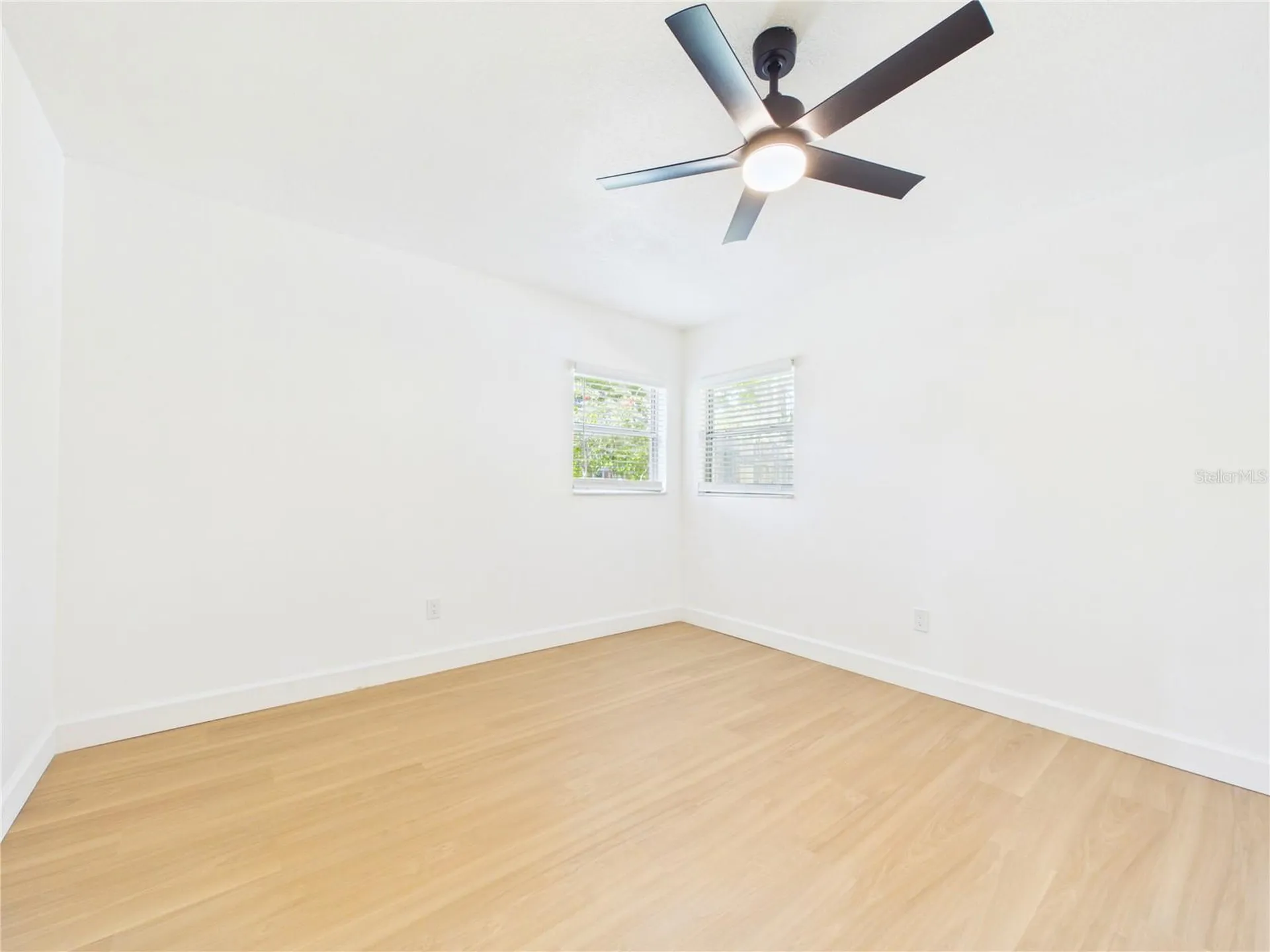 404 6th Avenue NW Largo FL 33770