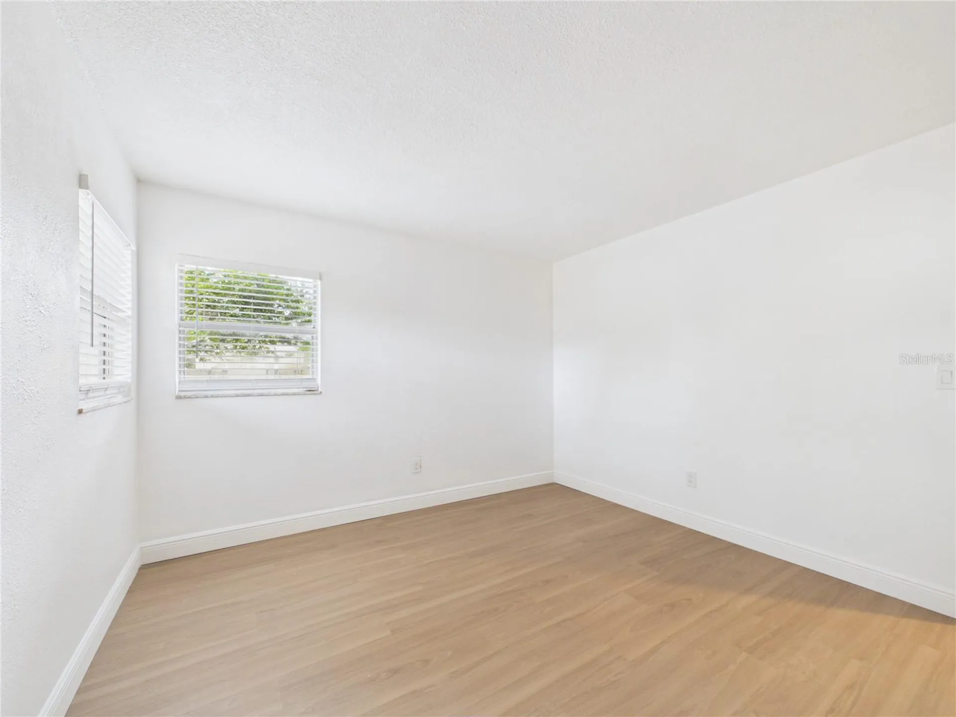 404 6th Avenue NW Largo FL 33770
