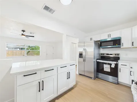 404 6th Avenue NW Largo FL 33770