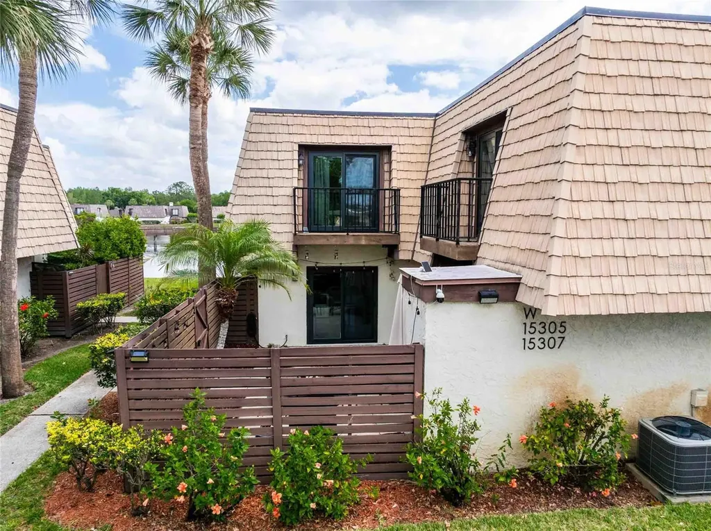 15307 W Pond Woods Drive Tampa FL 33618