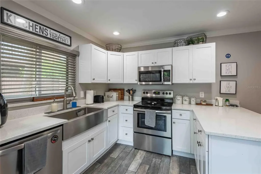 15307 W Pond Woods Drive Tampa FL 33618