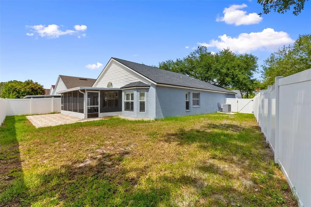 8606 Fawn Creek Drive Tampa FL 33626