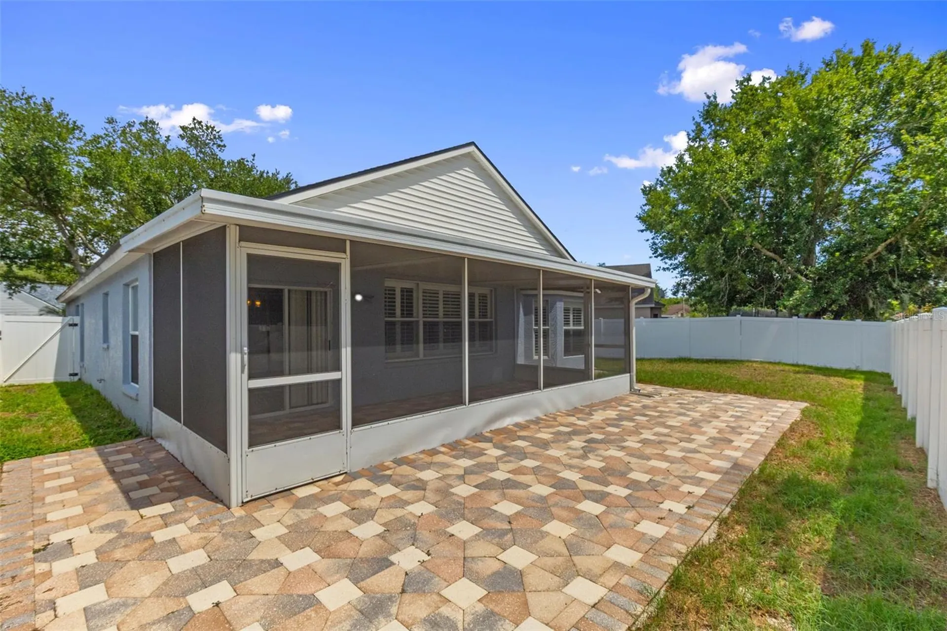 8606 Fawn Creek Drive Tampa FL 33626