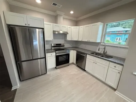 614 NW 4th Street Gainesville FL 32601