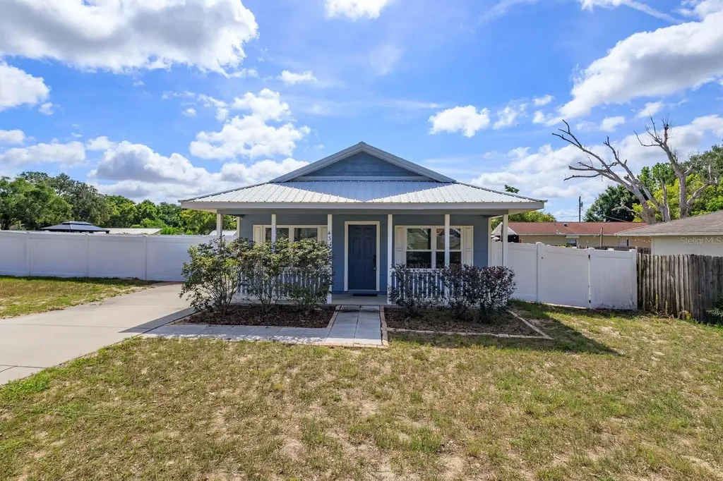 431 Midway Avenue Mascotte FL 34753