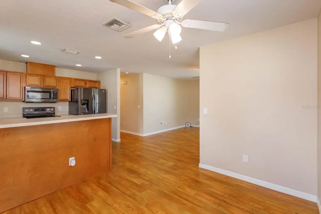 431 Midway Avenue Mascotte FL 34753