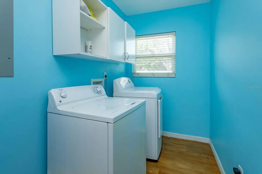 431 Midway Avenue Mascotte FL 34753
