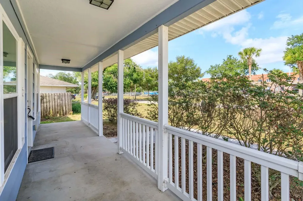 431 Midway Avenue Mascotte FL 34753
