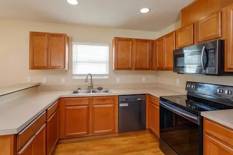 431 Midway Avenue Mascotte FL 34753
