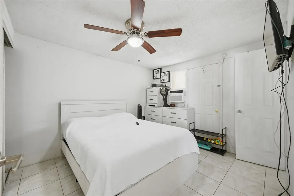 6812 N Thatcher Avenue Tampa FL 33614