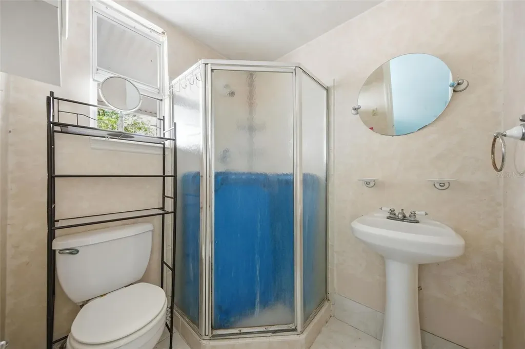 6812 N Thatcher Avenue Tampa FL 33614