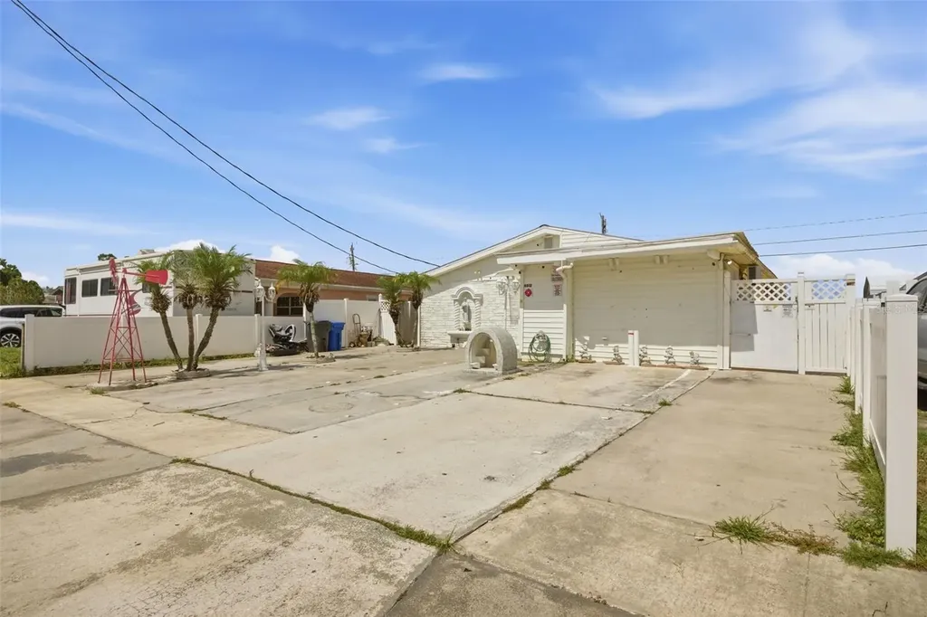 6812 N Thatcher Avenue Tampa FL 33614