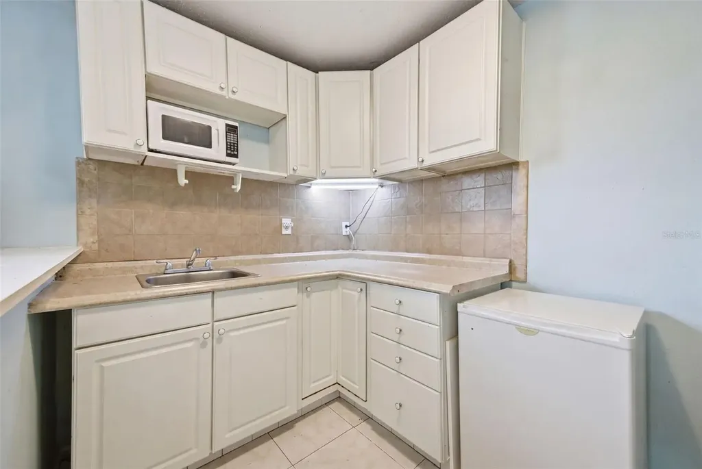 6812 N Thatcher Avenue Tampa FL 33614