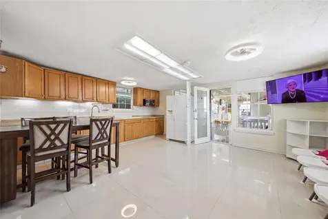 6812 N Thatcher Avenue Tampa FL 33614