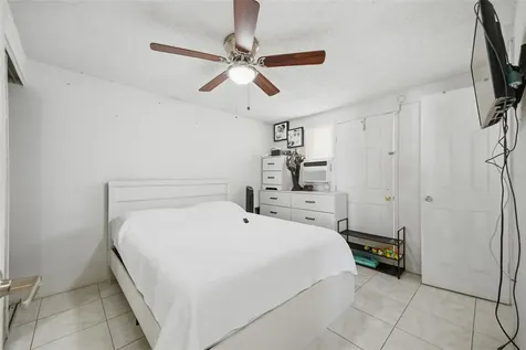 6812 N Thatcher Avenue Tampa FL 33614