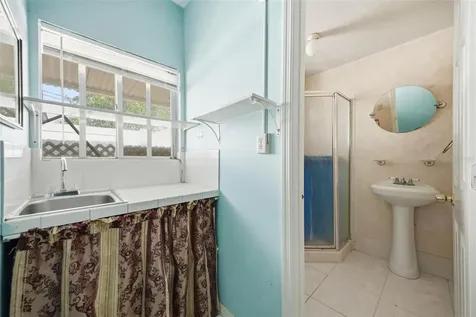 6812 N Thatcher Avenue Tampa FL 33614