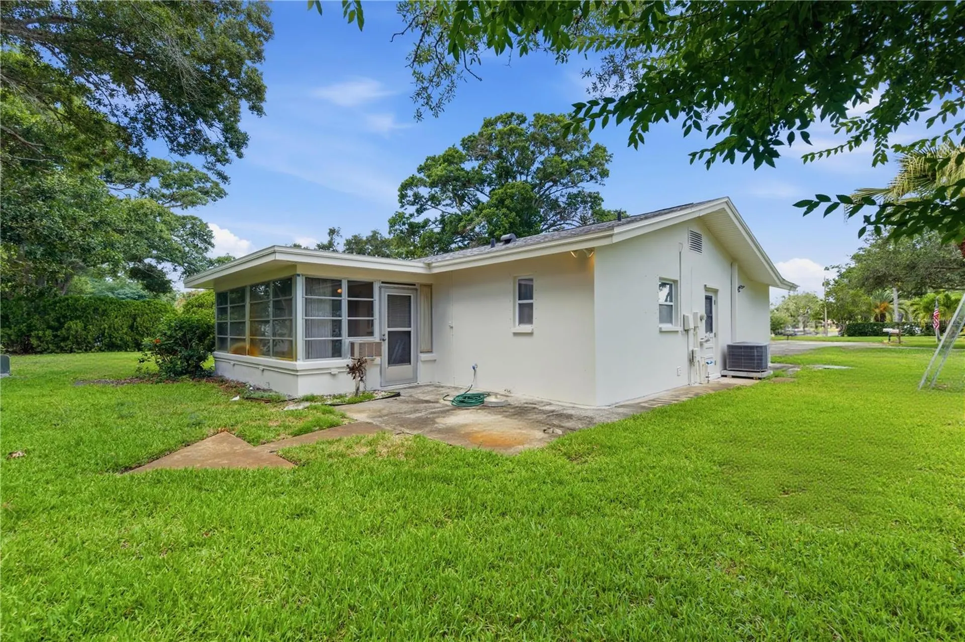 1920 Canadiana Court Dunedin FL 34698