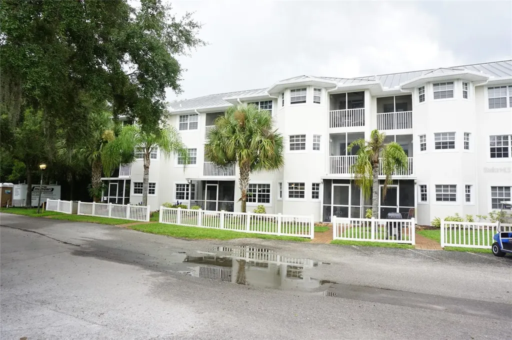 2077 Wetland Point Lutz FL 33558