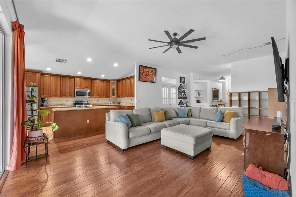 16316 Bridgeglade Lane Lithia FL 33547