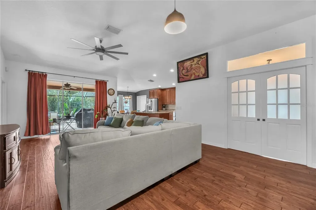 16316 Bridgeglade Lane Lithia FL 33547