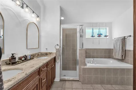 16316 Bridgeglade Lane Lithia FL 33547