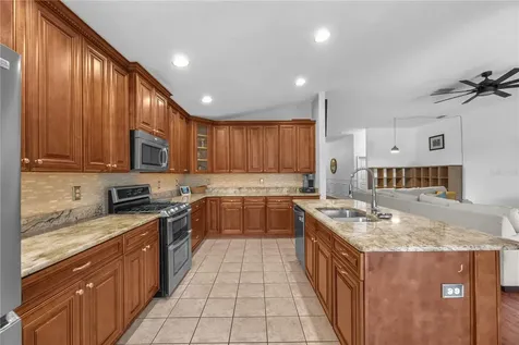 16316 Bridgeglade Lane Lithia FL 33547