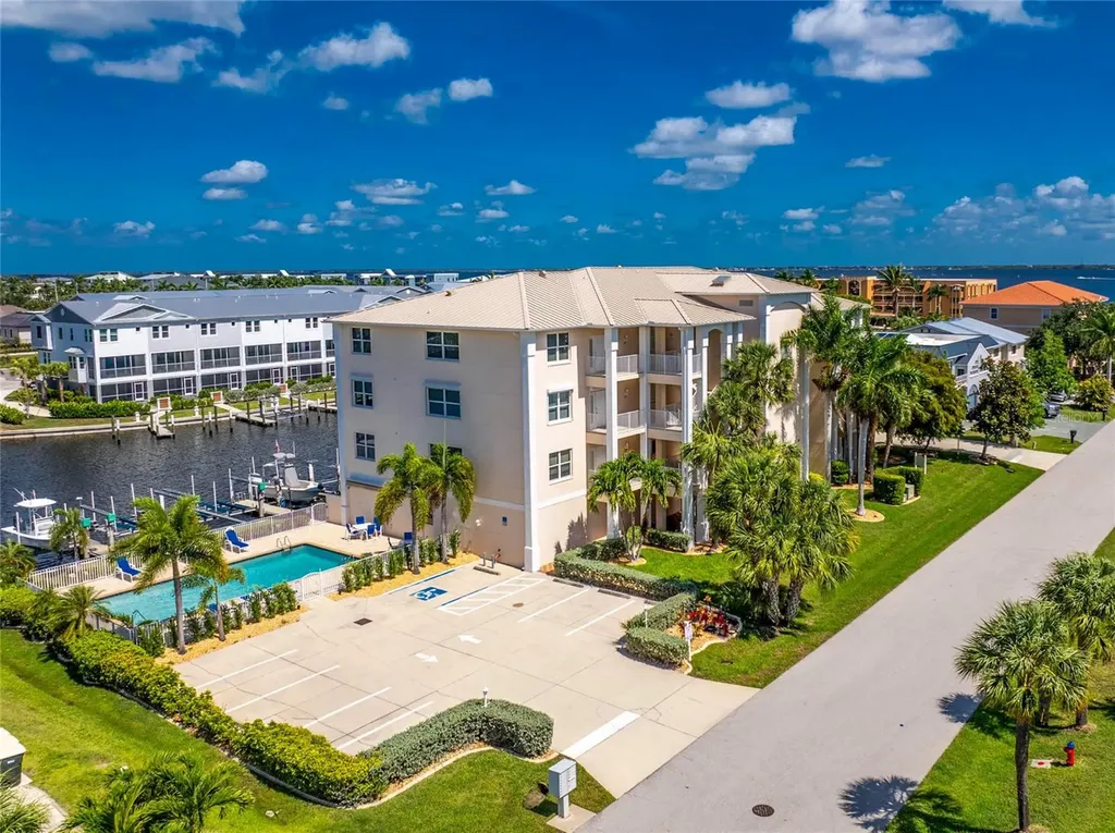 268 Lewis Circle Punta Gorda FL 33950
