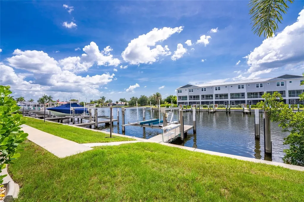 268 Lewis Circle Punta Gorda FL 33950