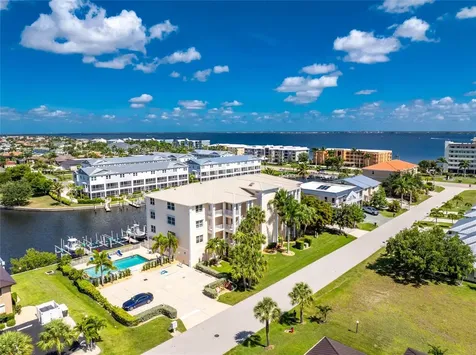 268 Lewis Circle Punta Gorda FL 33950