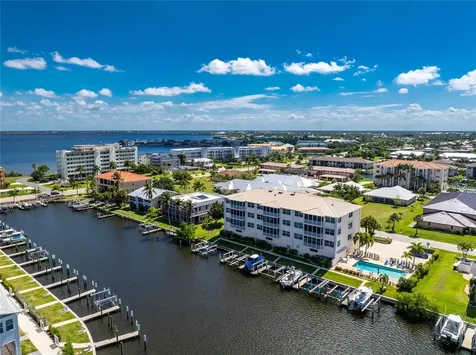 268 Lewis Circle Punta Gorda FL 33950