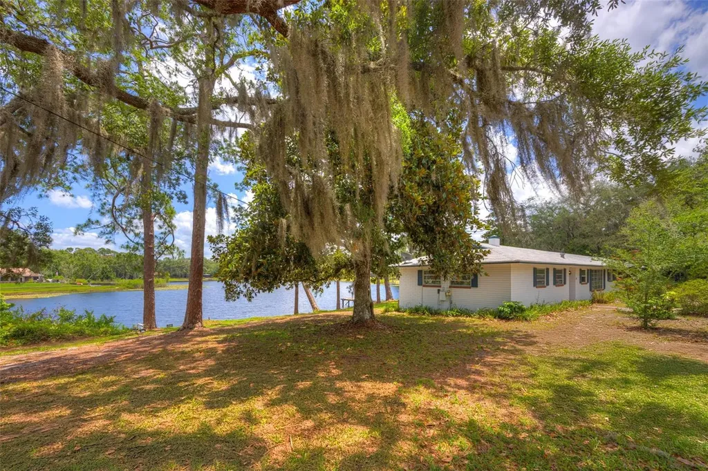 33 Willow Lane Deland FL 32724