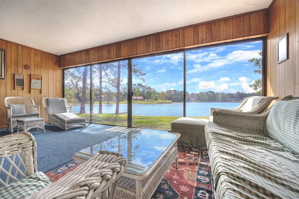 33 Willow Lane Deland FL 32724