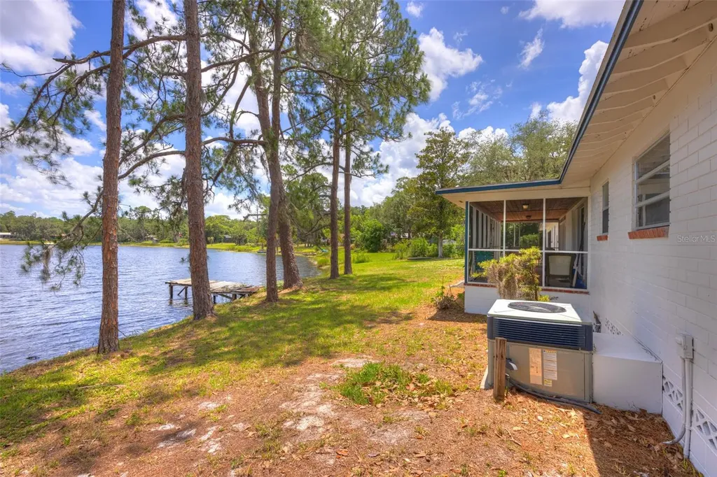 33 Willow Lane Deland FL 32724