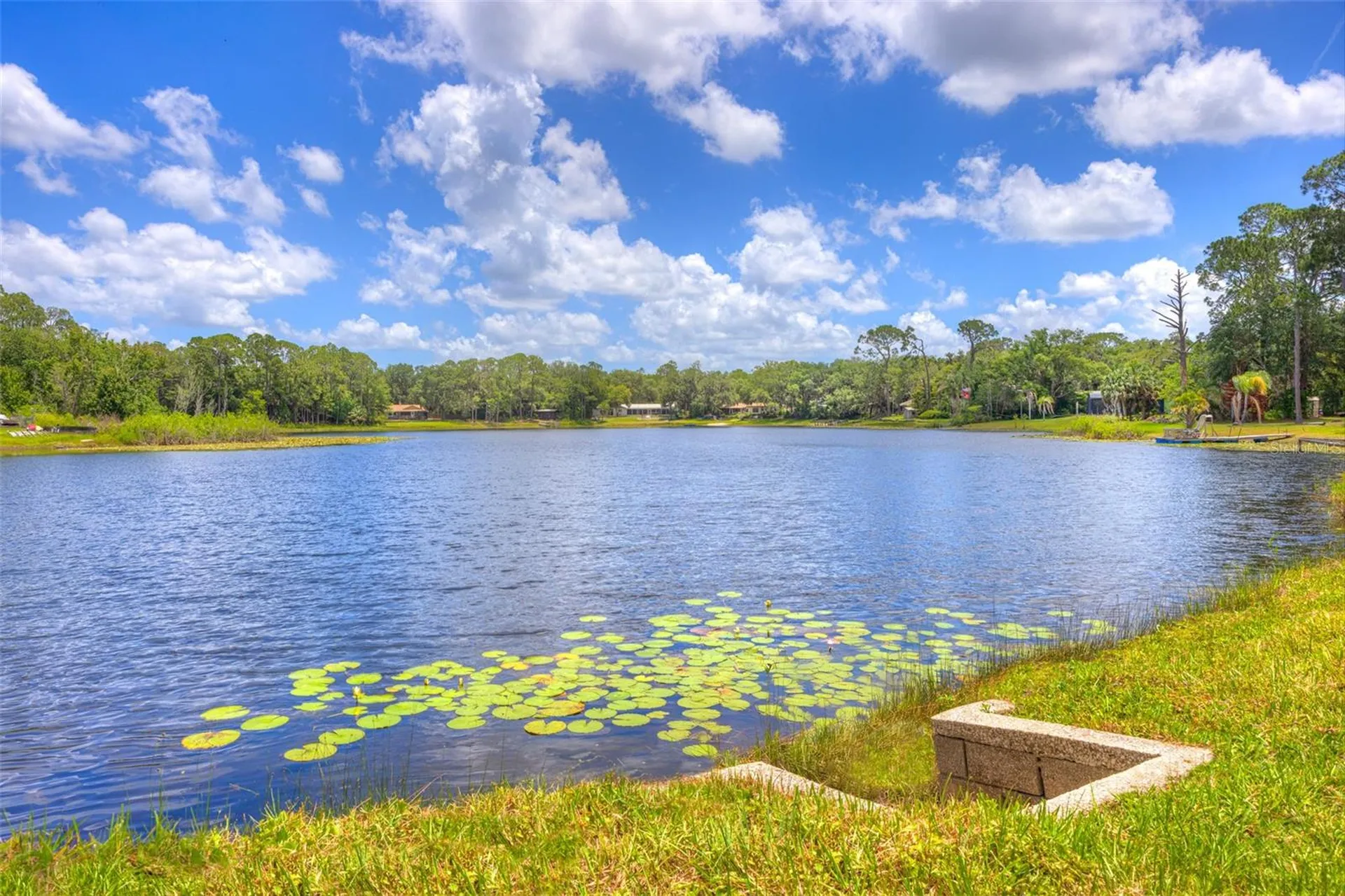 33 Willow Lane Deland FL 32724