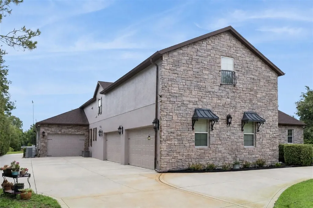 2075 Mustang Court St Cloud FL 34771