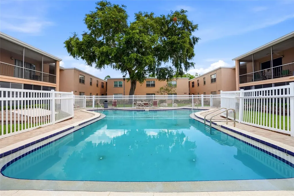 4715 Christa Court Tampa FL 33614