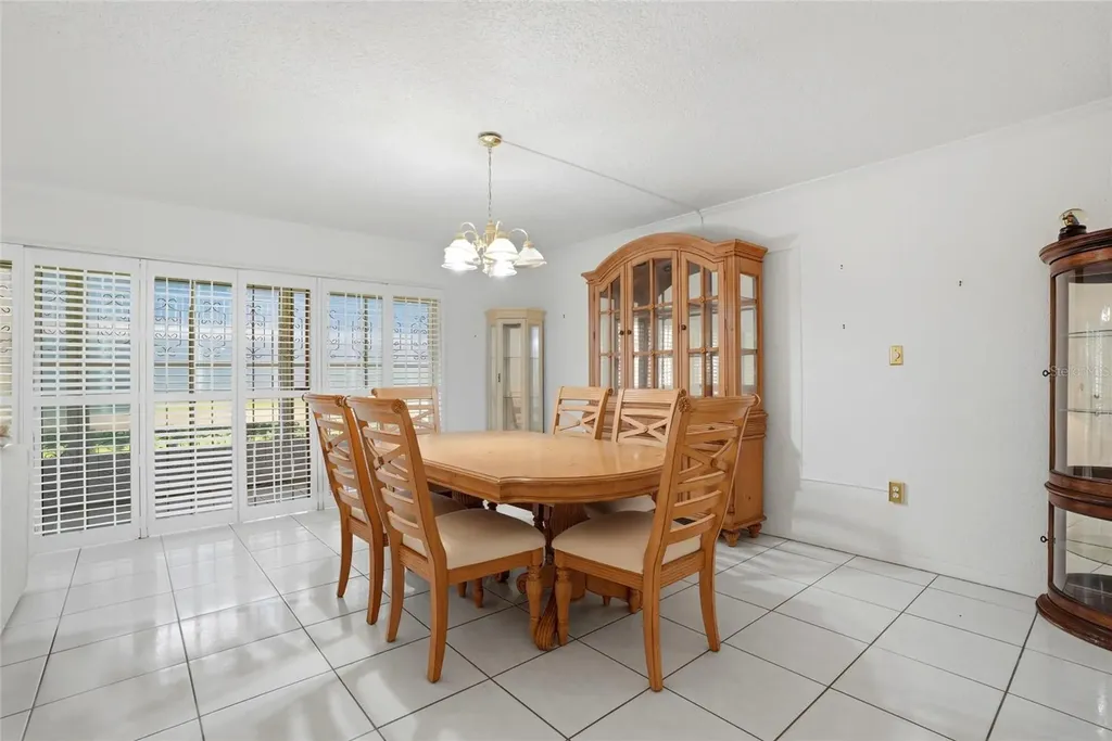 4715 Christa Court Tampa FL 33614