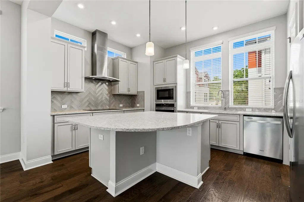 858 N Thornton Avenue Orlando FL 32803