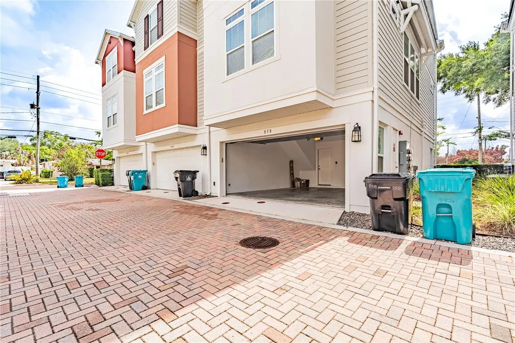 858 N Thornton Avenue Orlando FL 32803