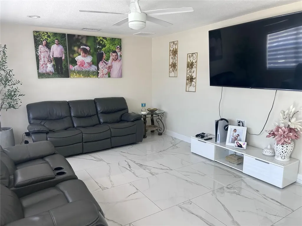 3004 W Robson Street Tampa FL 33614