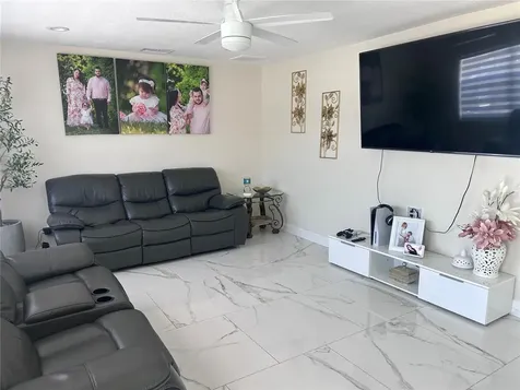 3004 W Robson Street Tampa FL 33614