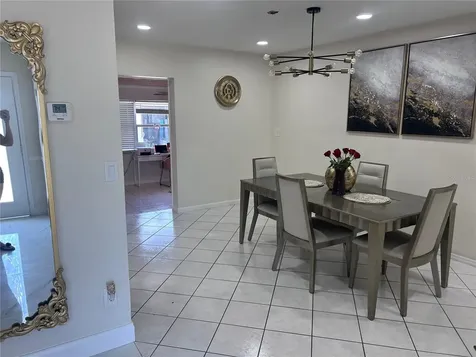 3004 W Robson Street Tampa FL 33614