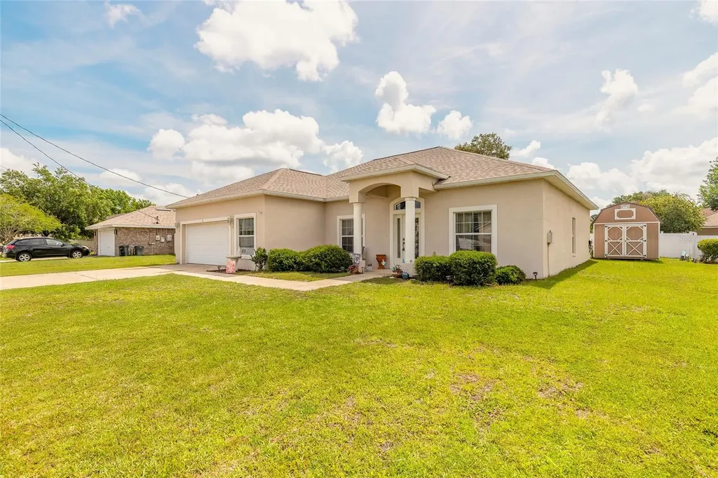 8 Lamoyne Lane Palm Coast FL 32137