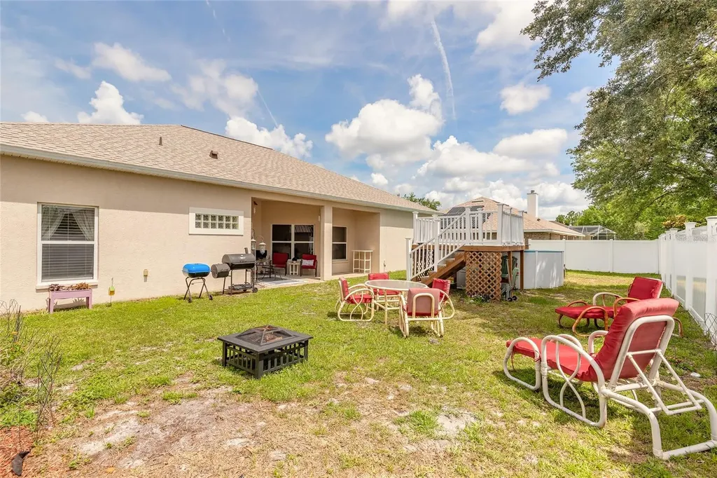 8 Lamoyne Lane Palm Coast FL 32137