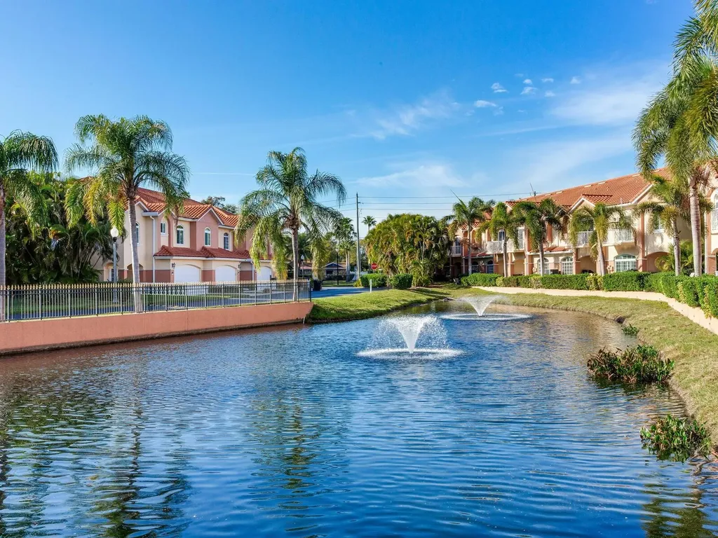 6302 Vista Verde Drive E St Petersburg FL 33707