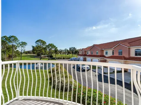 6302 Vista Verde Drive E St Petersburg FL 33707