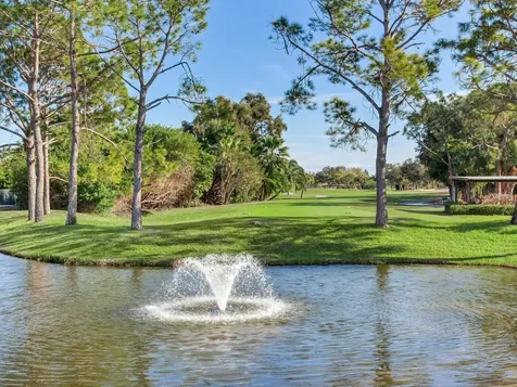 6302 Vista Verde Drive E St Petersburg FL 33707
