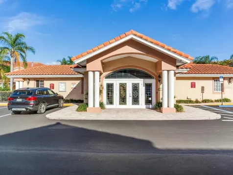 6302 Vista Verde Drive E St Petersburg FL 33707