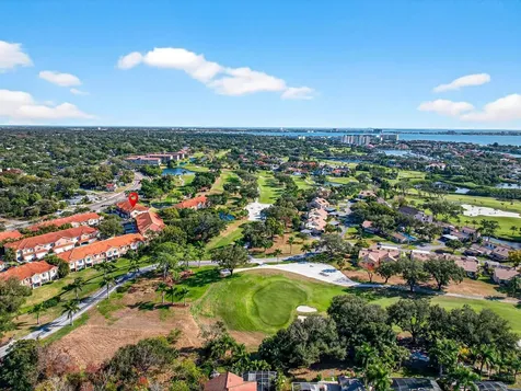 6302 Vista Verde Drive E St Petersburg FL 33707
