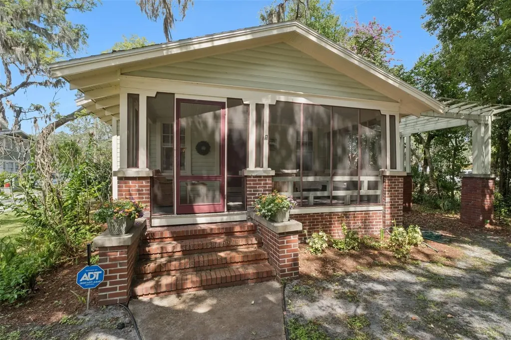 2120 Sanford Avenue Sanford FL 32771